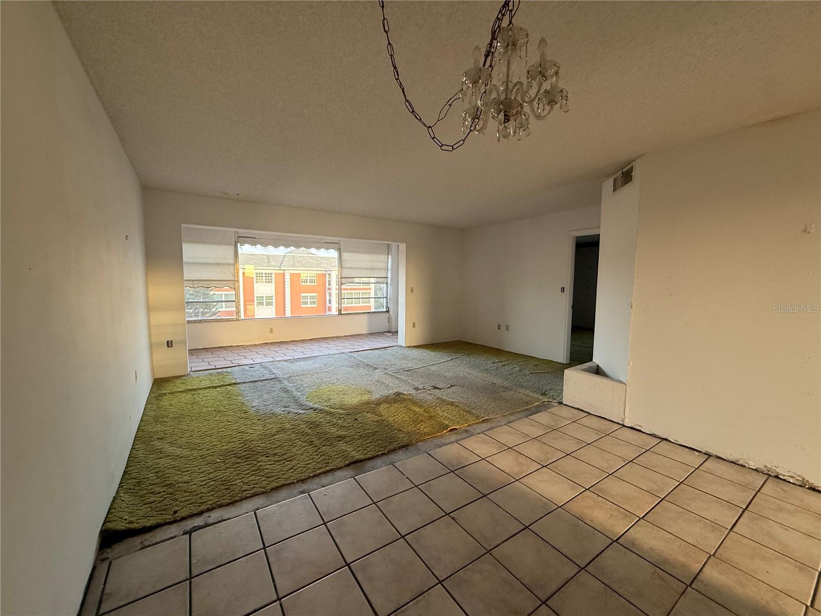 CROSSWINDS COLONY ONE CONDO - Residential