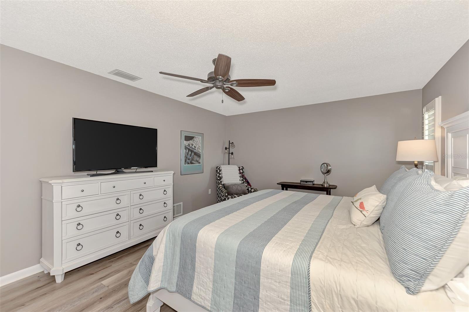 ENGLEWOOD ISLES SUB - Residential