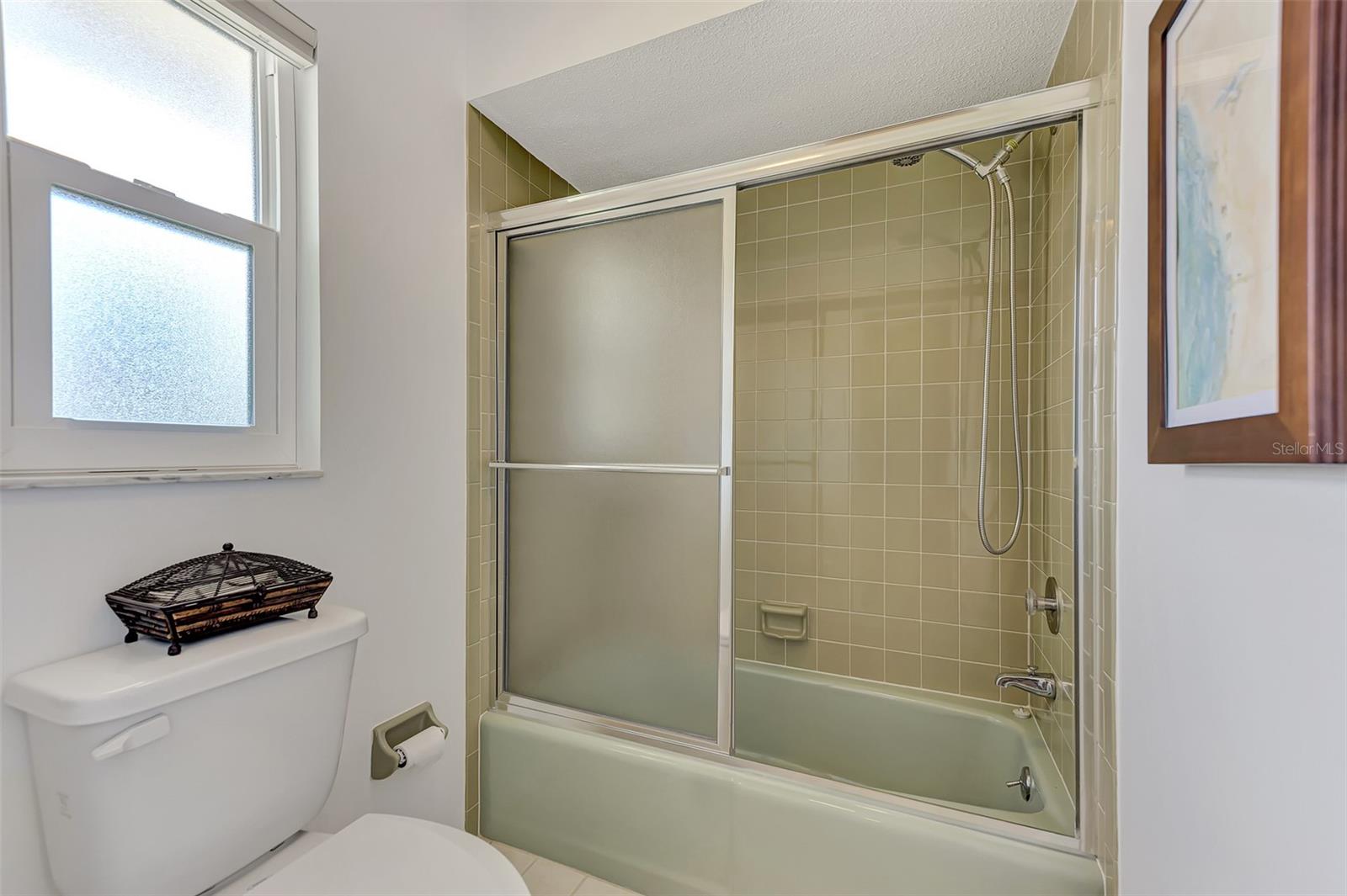 ENGLEWOOD ISLES SUB - Residential