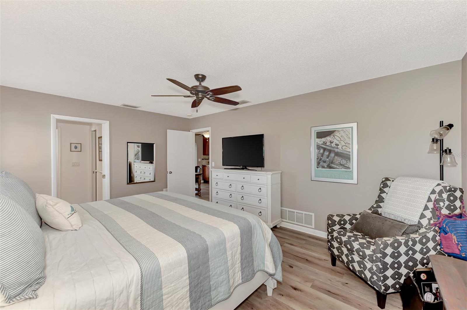 ENGLEWOOD ISLES SUB - Residential