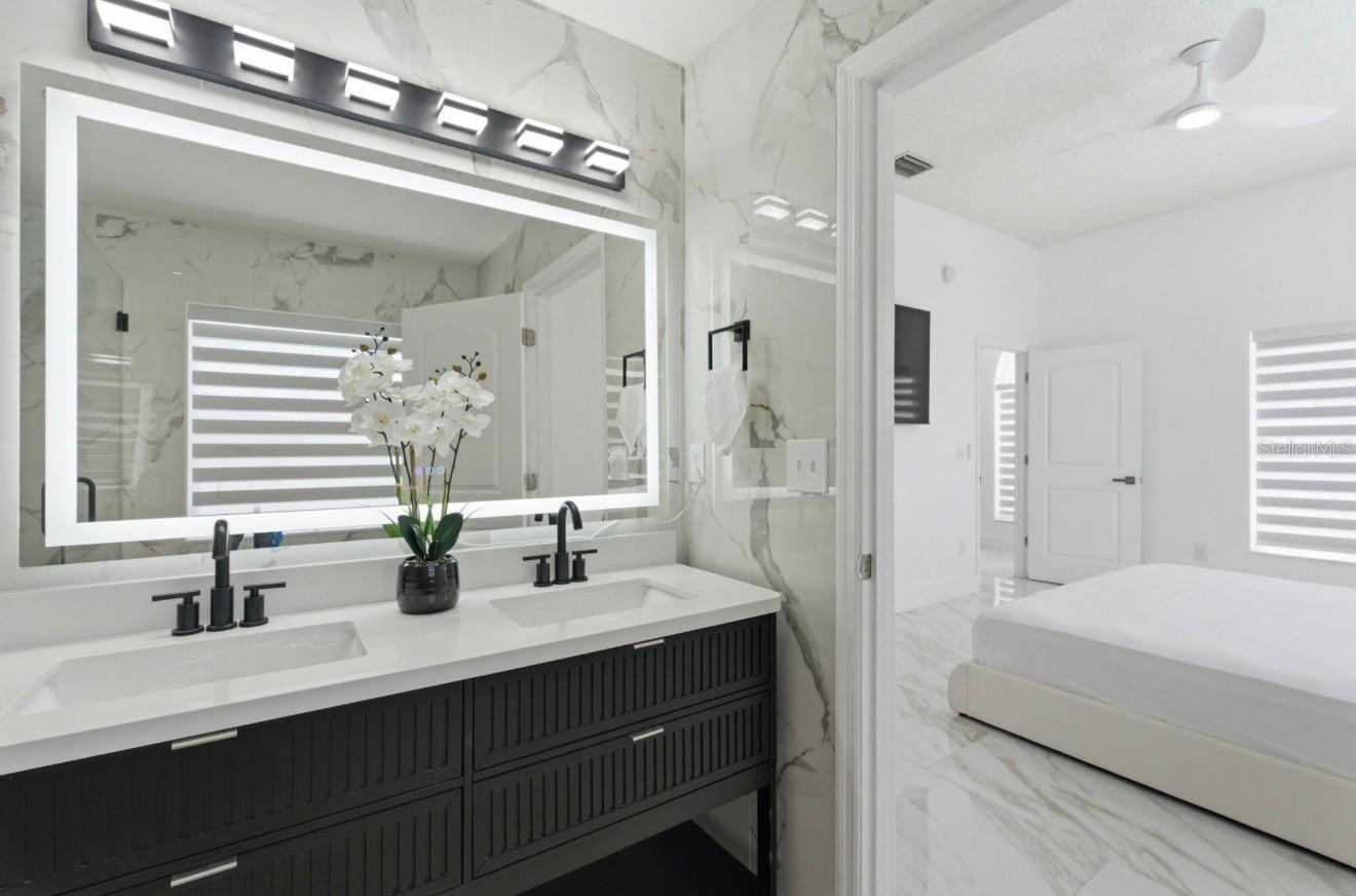 LINDFIELDS UNIT 2 - Residential