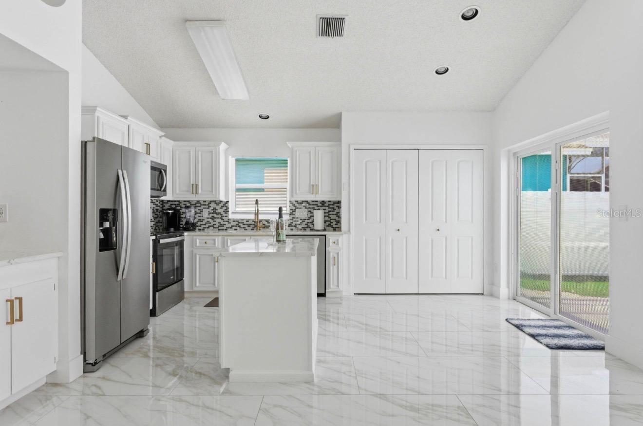 LINDFIELDS UNIT 2 - Residential