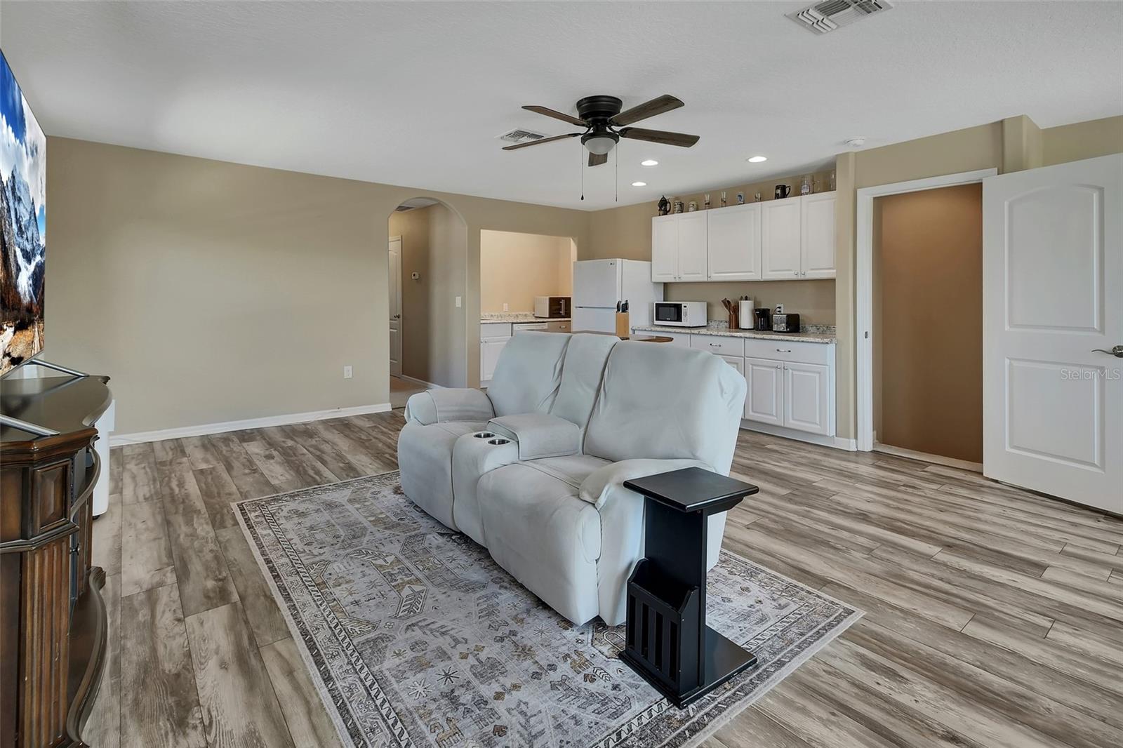 VICTORIA PARK INC 04 - Residential