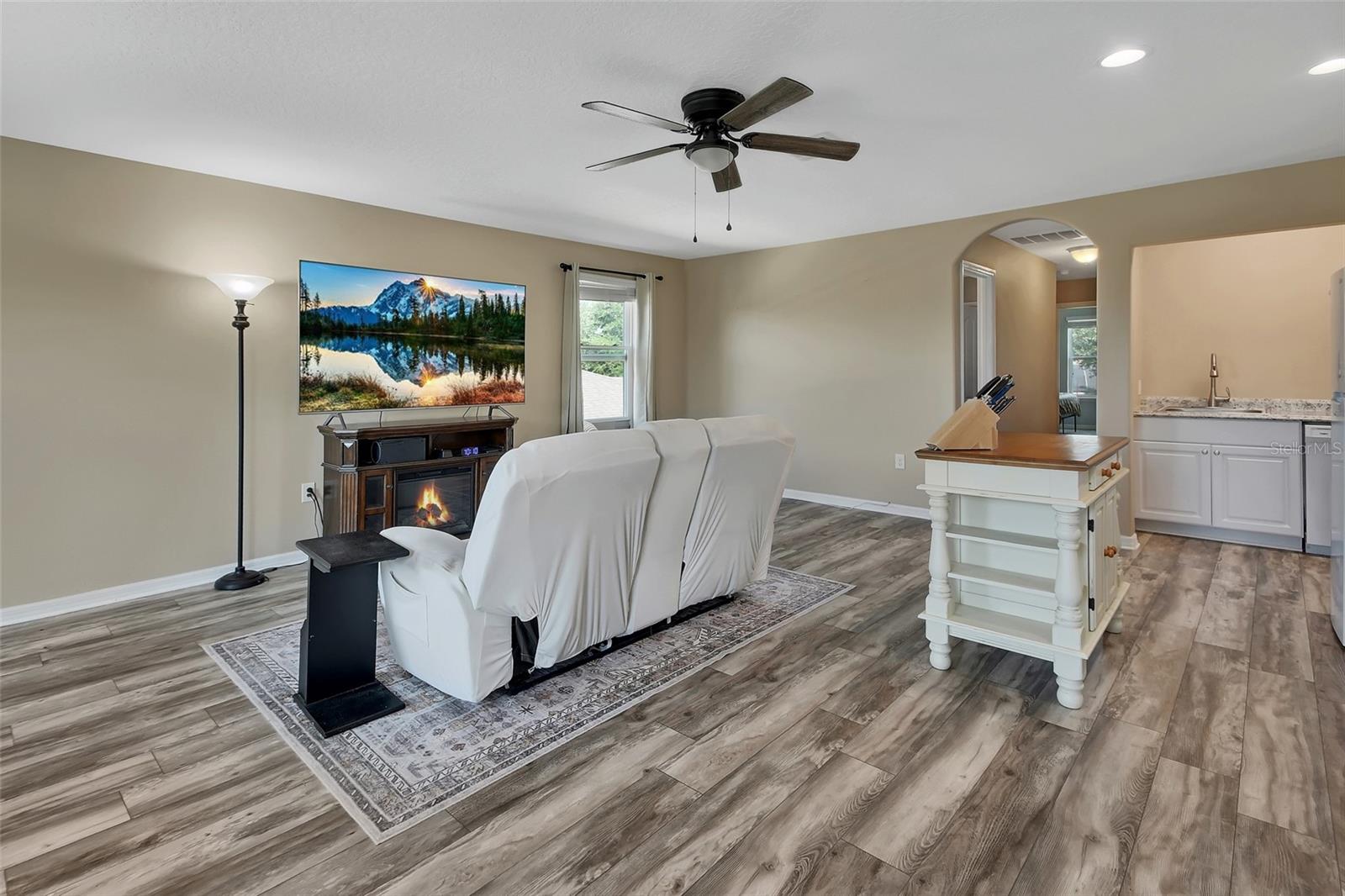 VICTORIA PARK INC 04 - Residential