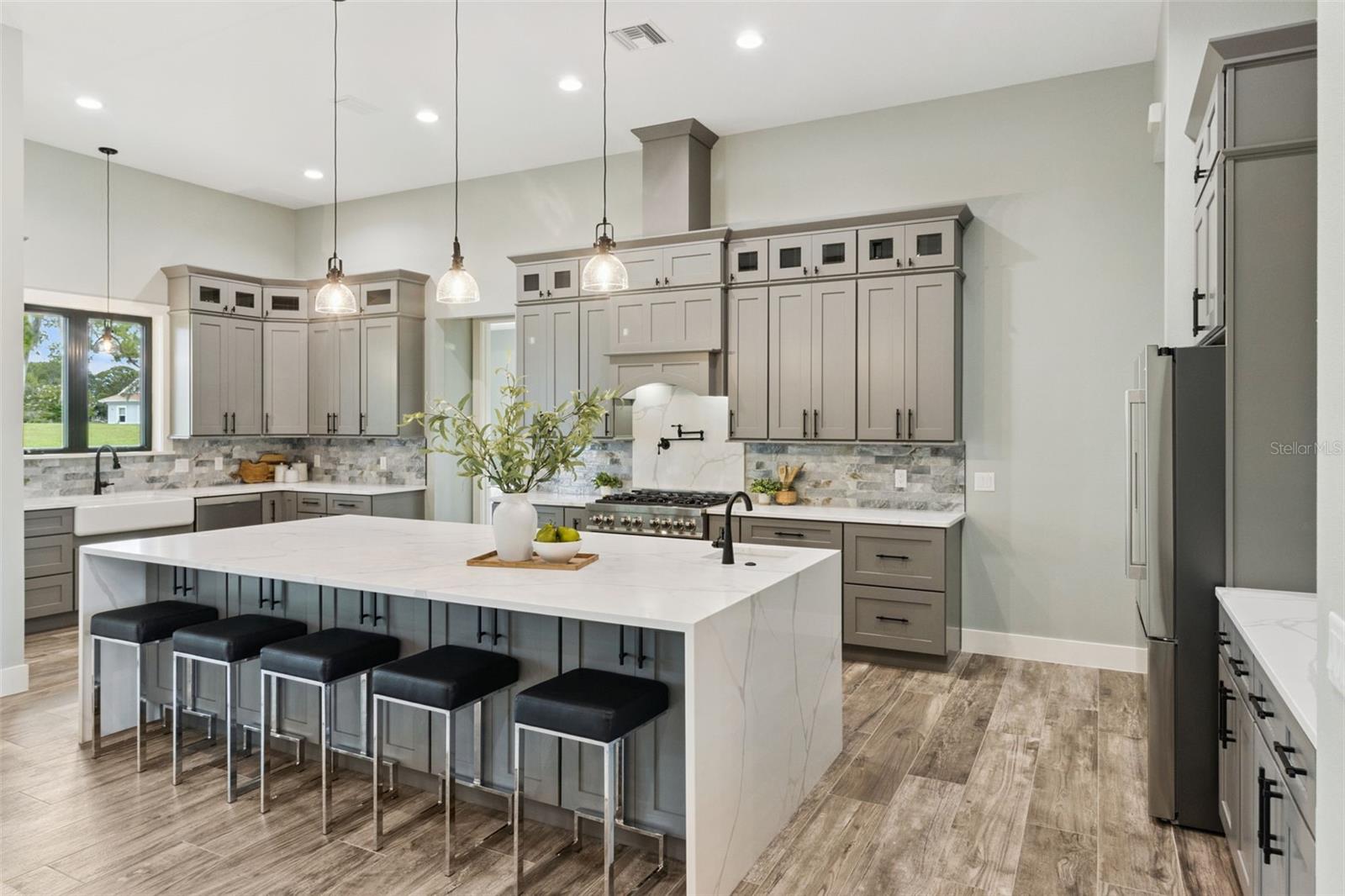 4050 PALMA CEIA CIRCLE