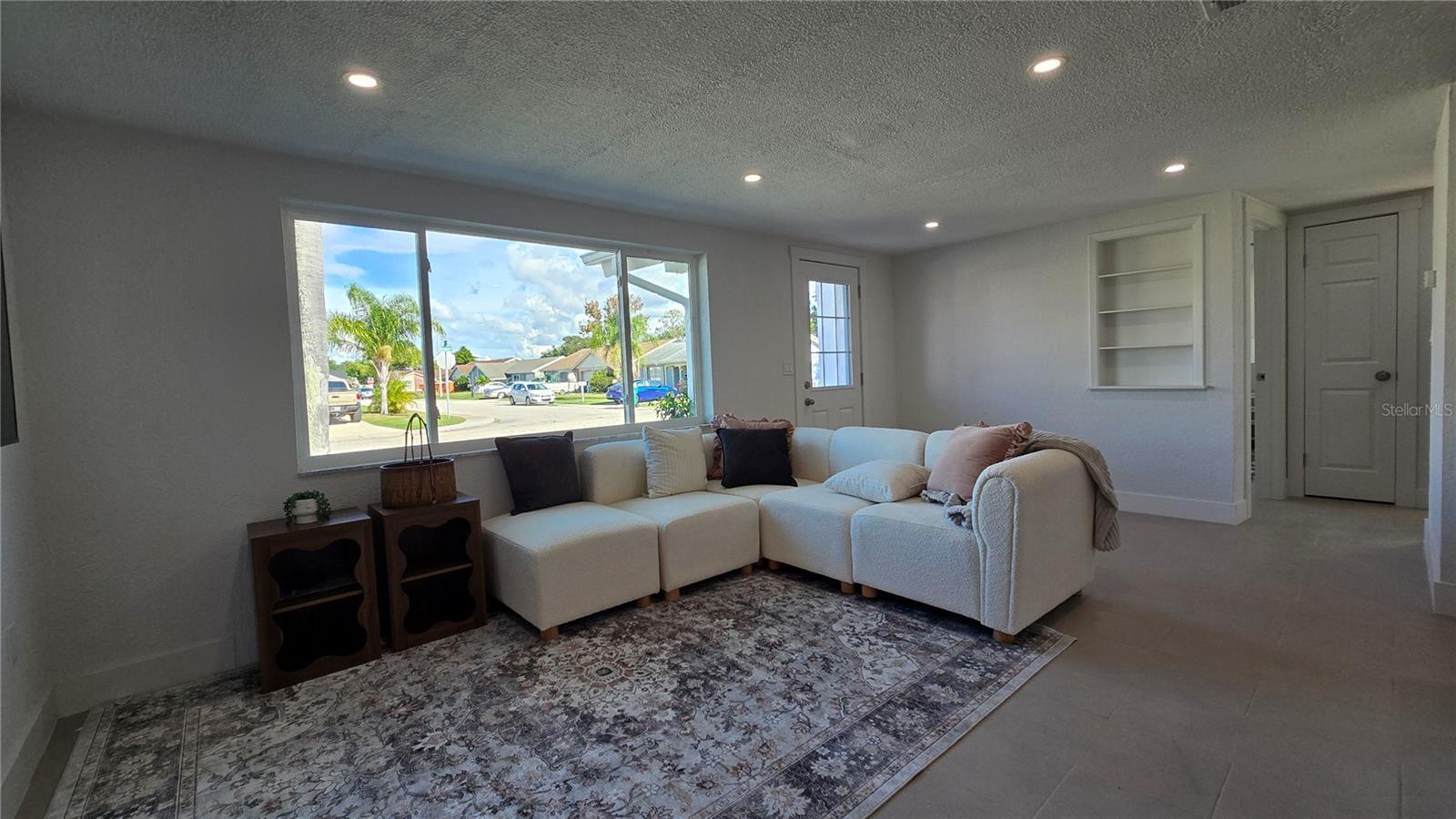 BEACON SQUARE - Residential