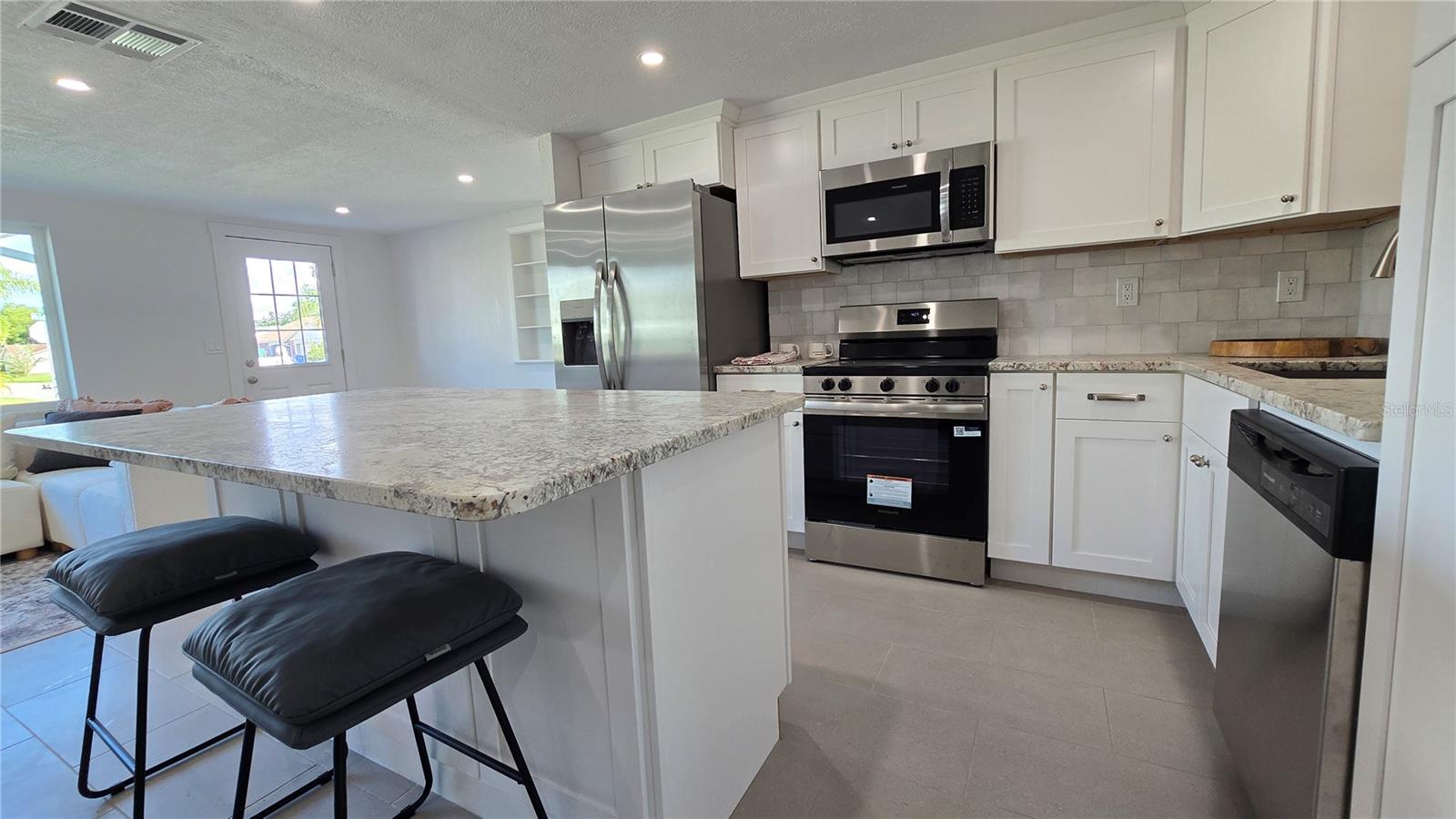 BEACON SQUARE - Residential