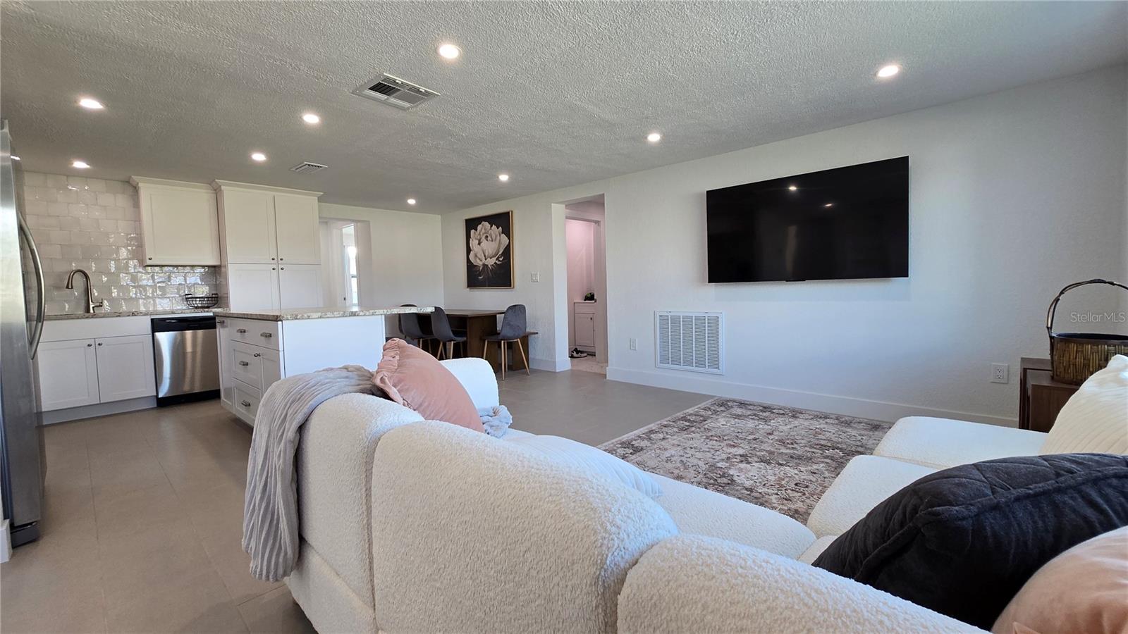 BEACON SQUARE - Residential