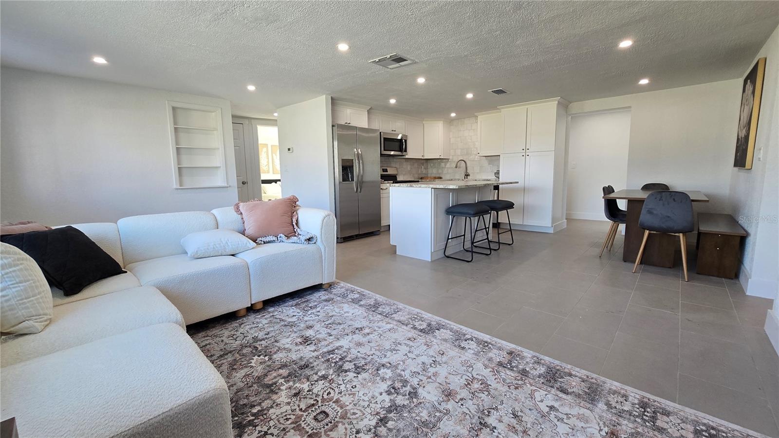 BEACON SQUARE - Residential