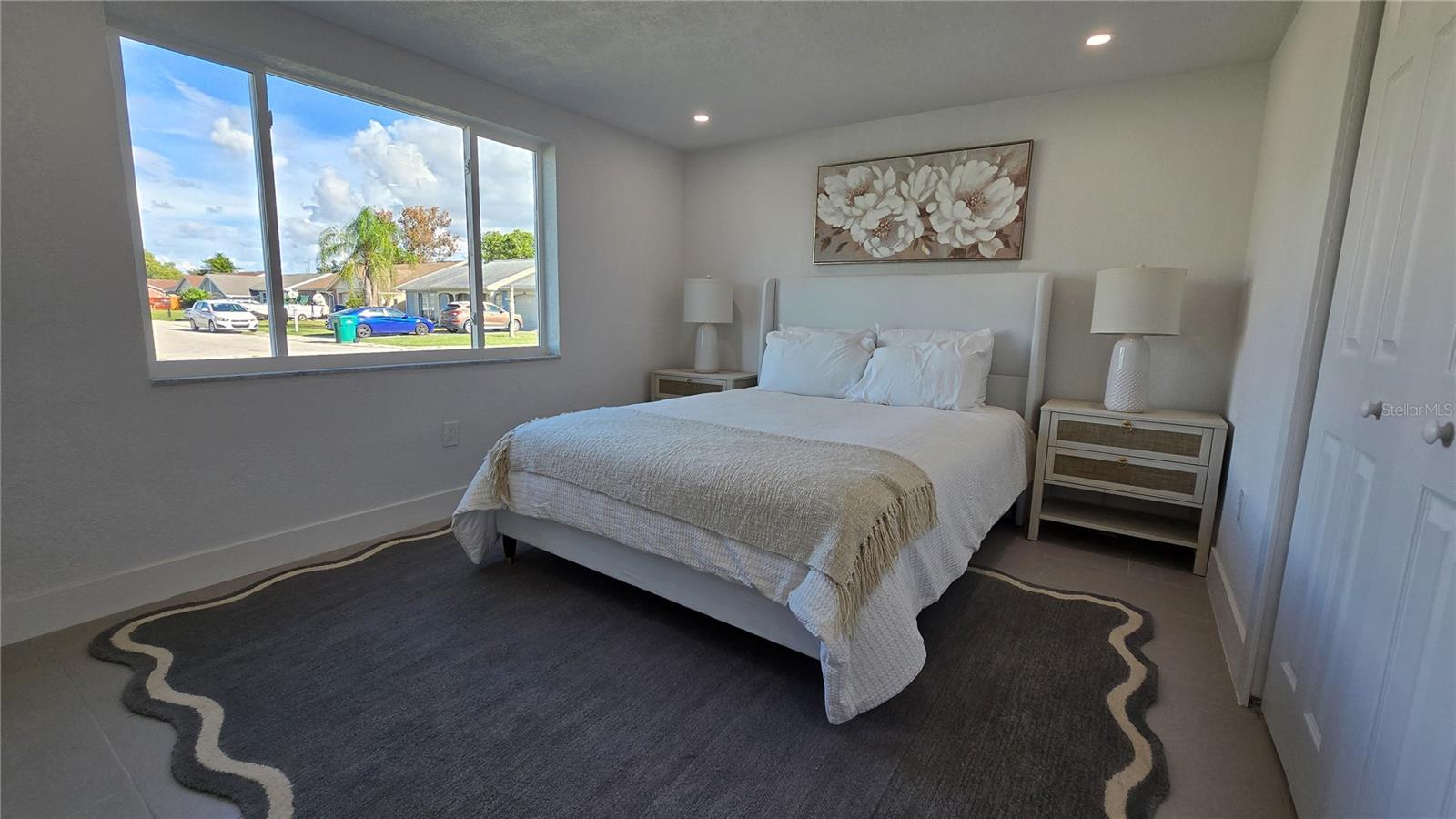 BEACON SQUARE - Residential