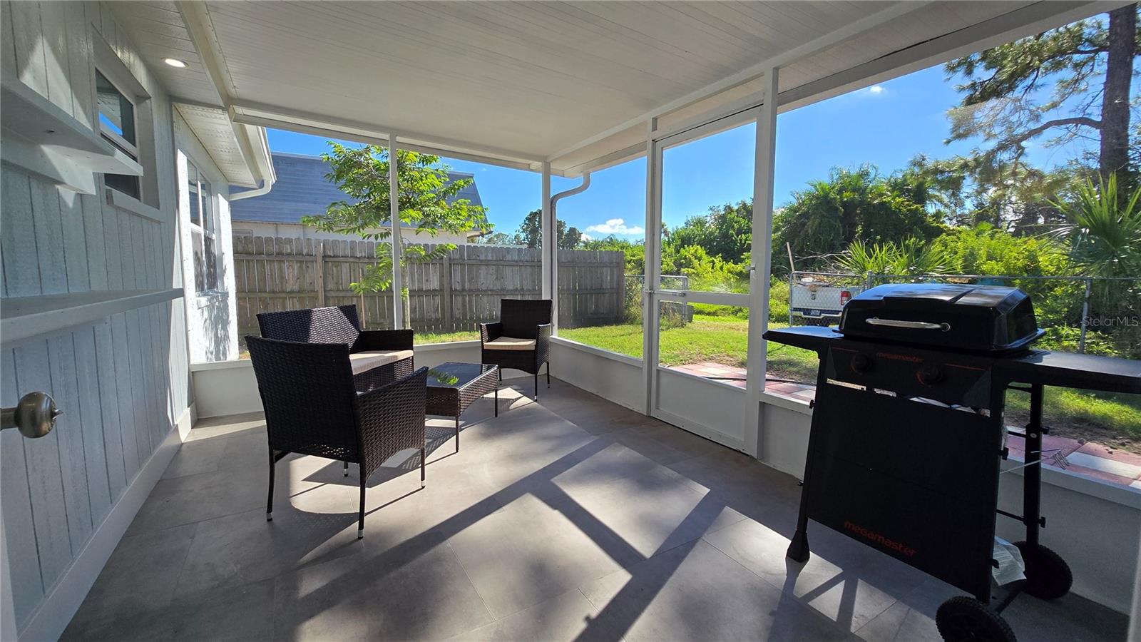 BEACON SQUARE - Residential