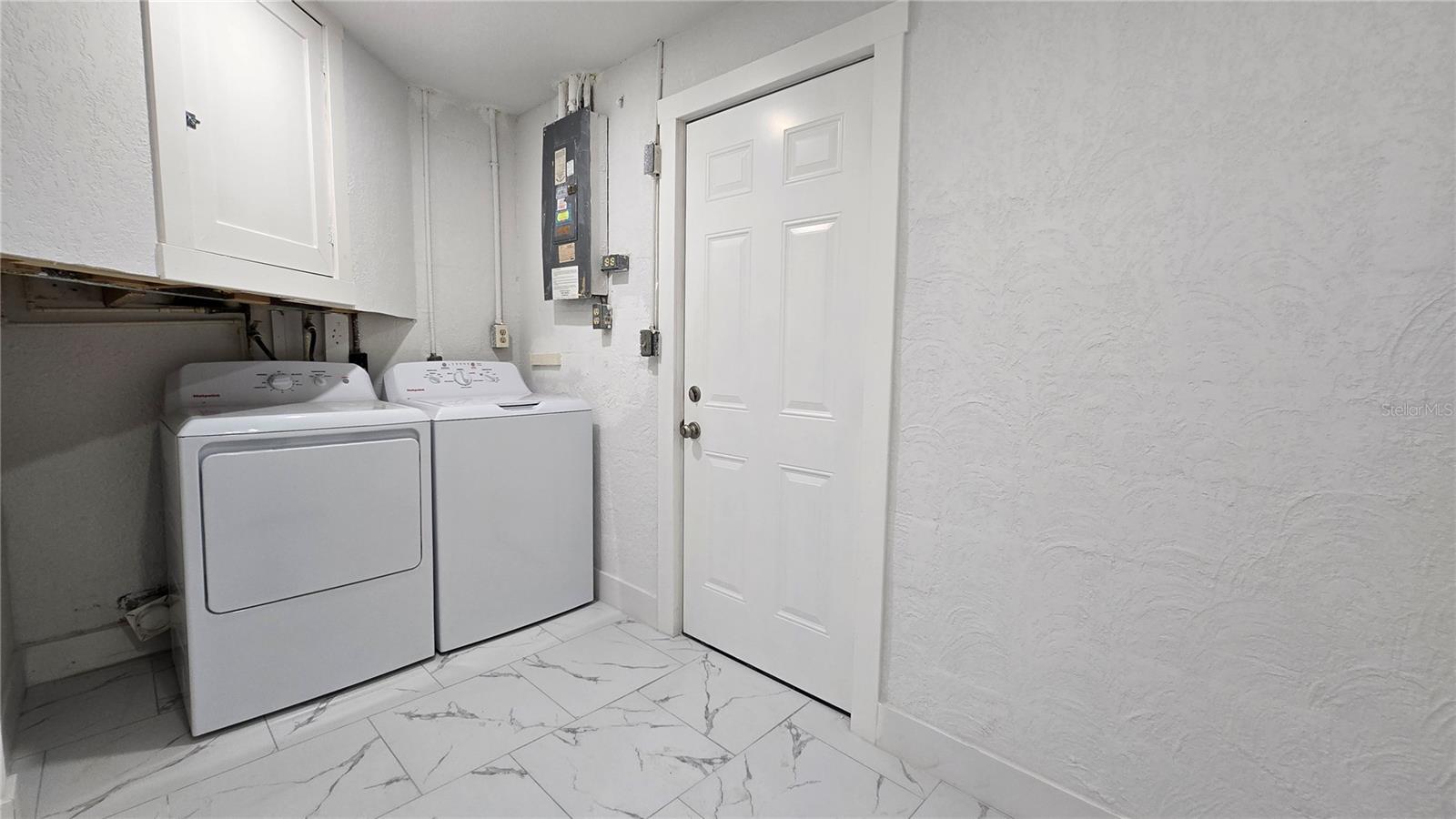 BEACON SQUARE - Residential