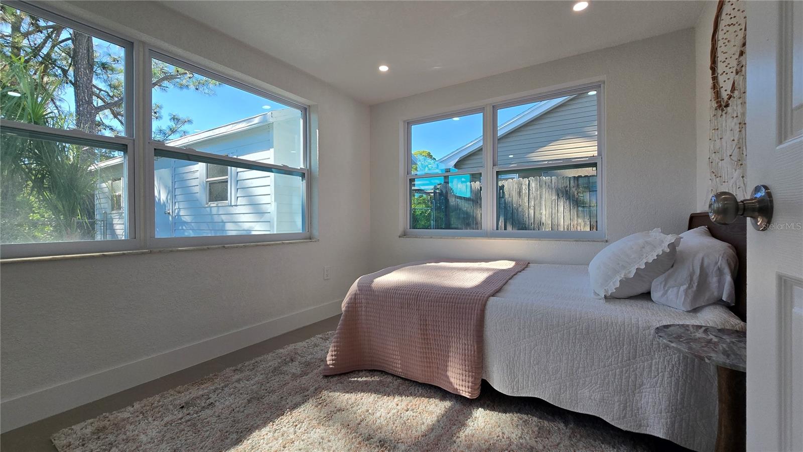 BEACON SQUARE - Residential