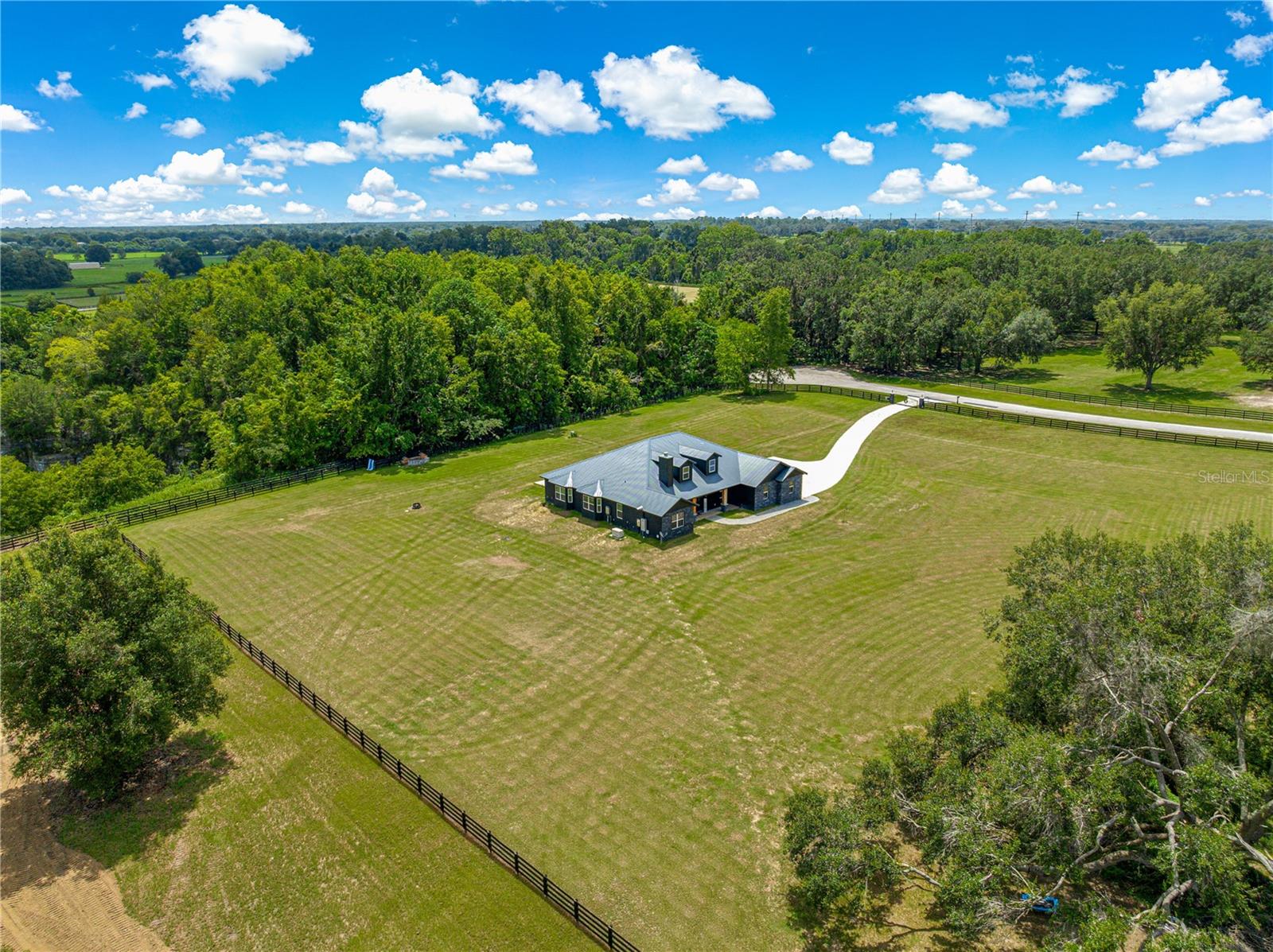 MANOR HILL ESTATE - Residential