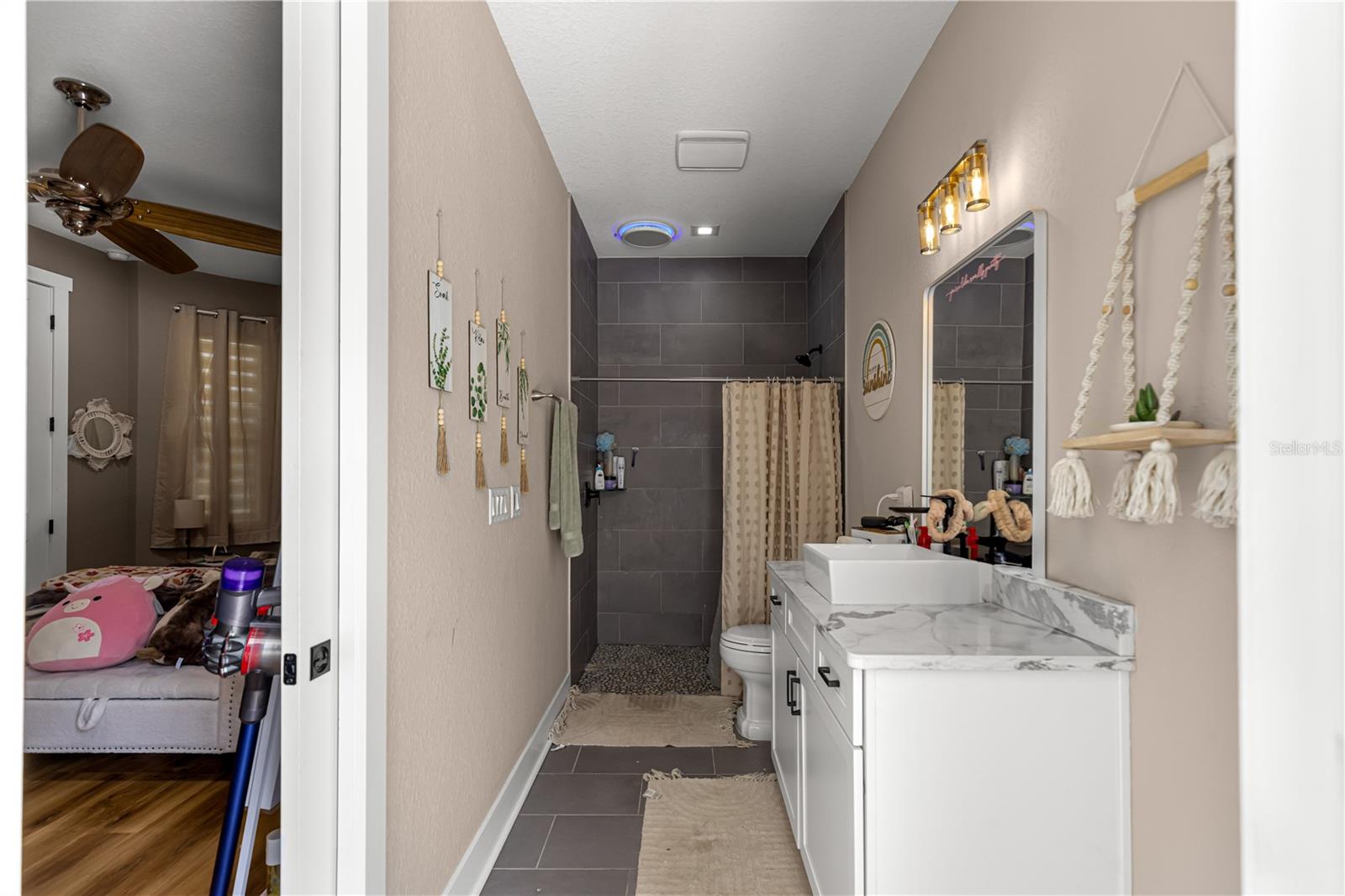 MANOR HILL ESTATE - Residential