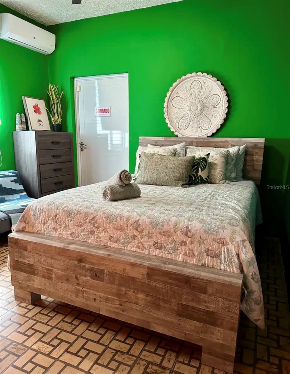 VAZQUEZ COTTO RUBEN OMAR - Residential
