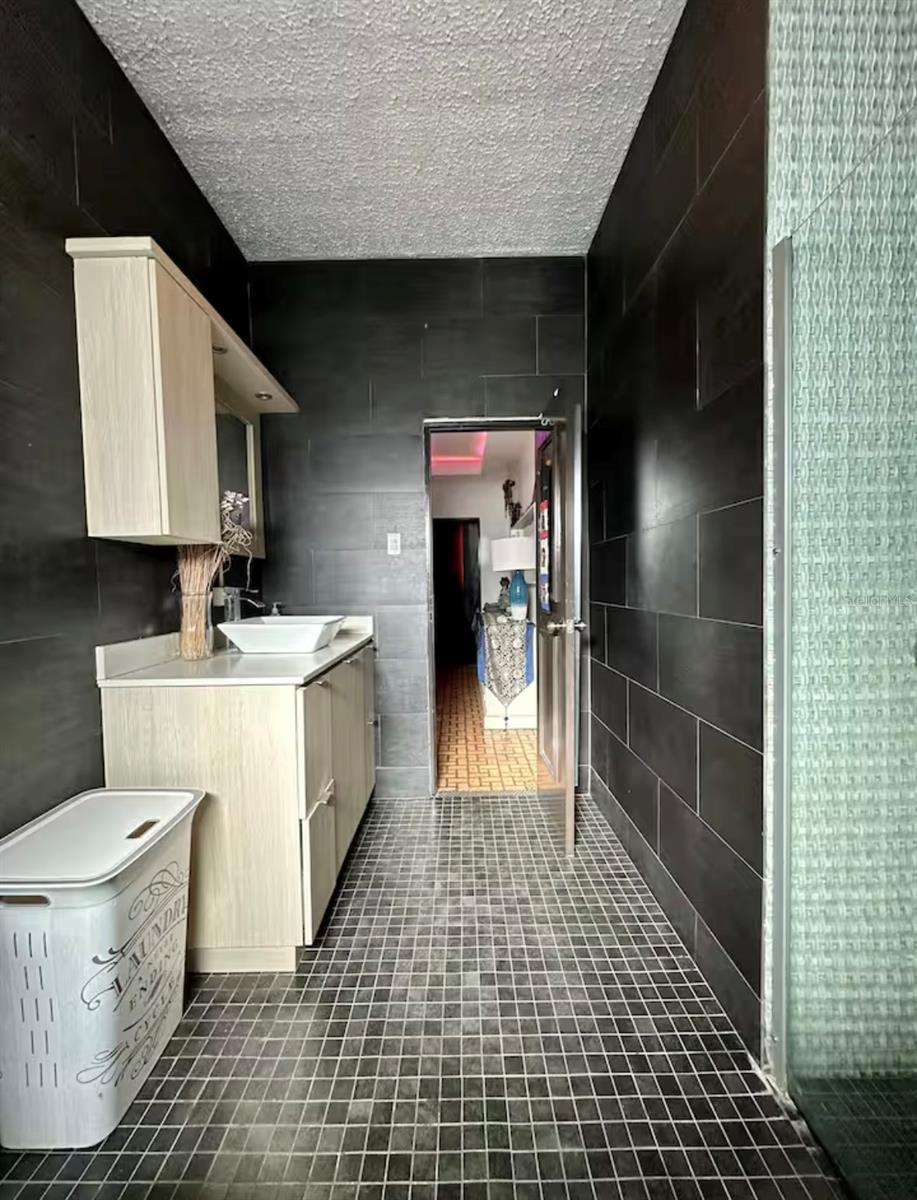 VAZQUEZ COTTO RUBEN OMAR - Residential