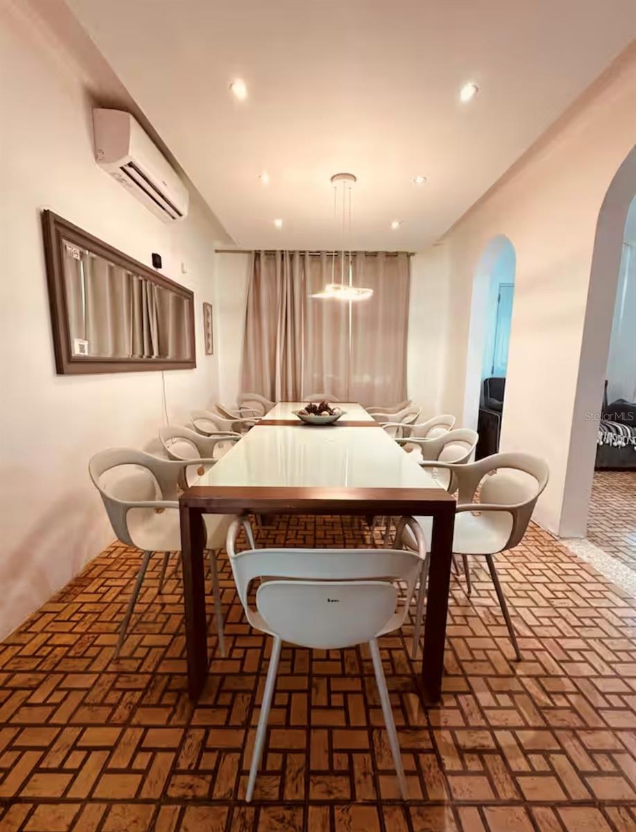 VAZQUEZ COTTO RUBEN OMAR - Residential