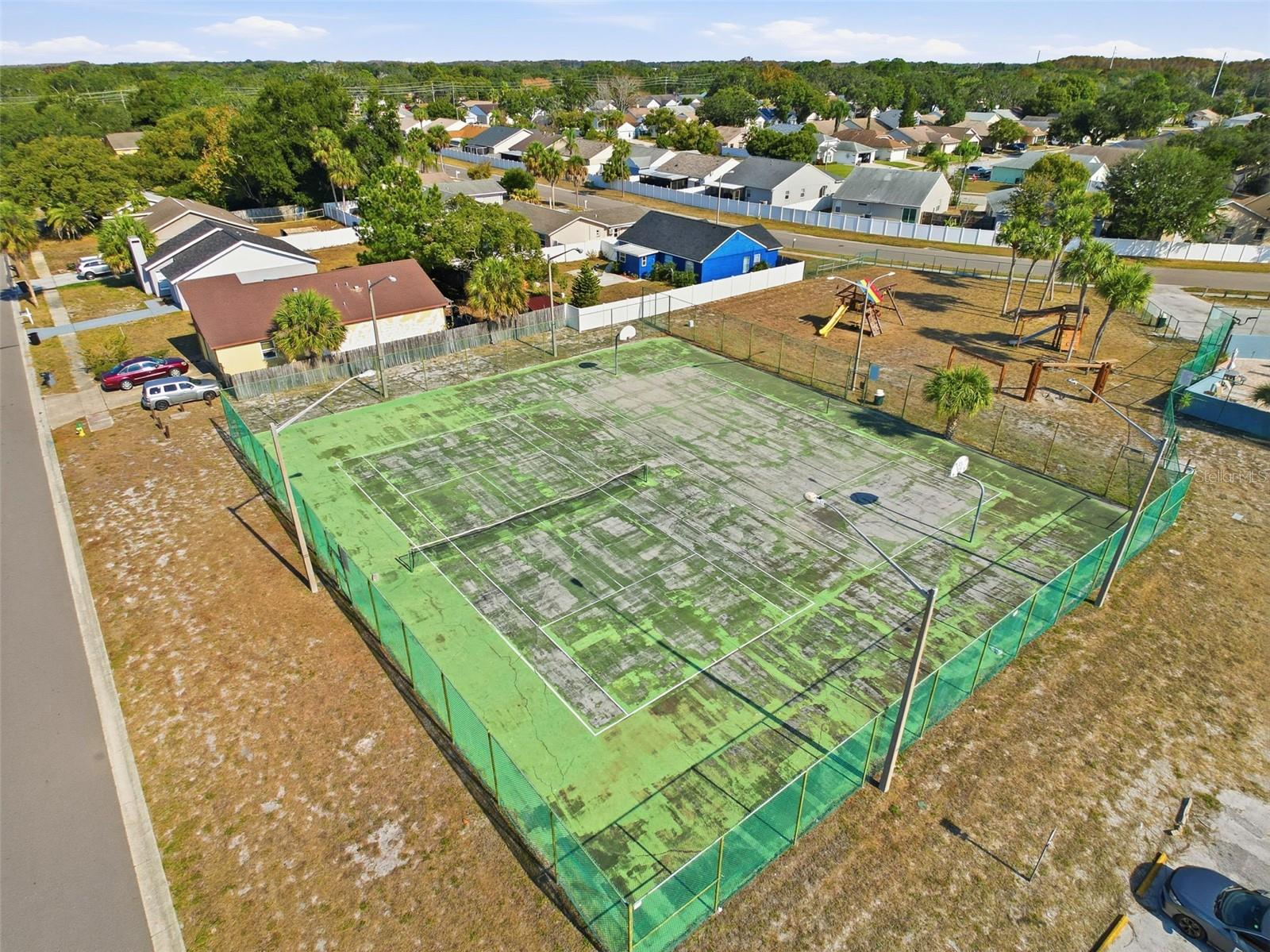 PALM LAKE - Residential