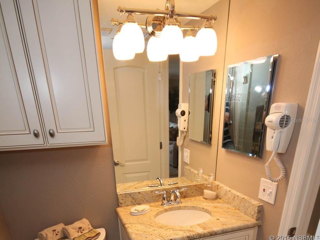 Erroll Sea Condo - Residential