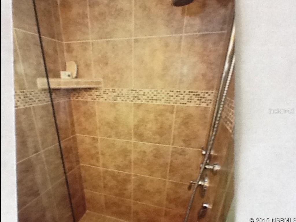 Erroll Sea Condo - Residential