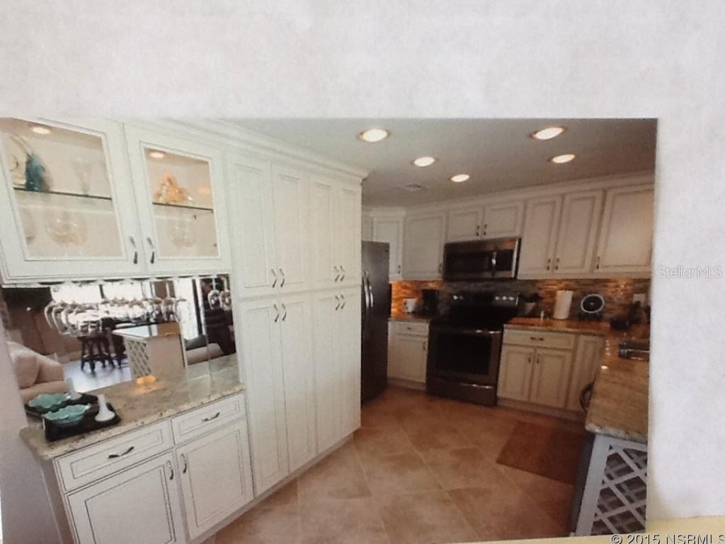 Erroll Sea Condo - Residential