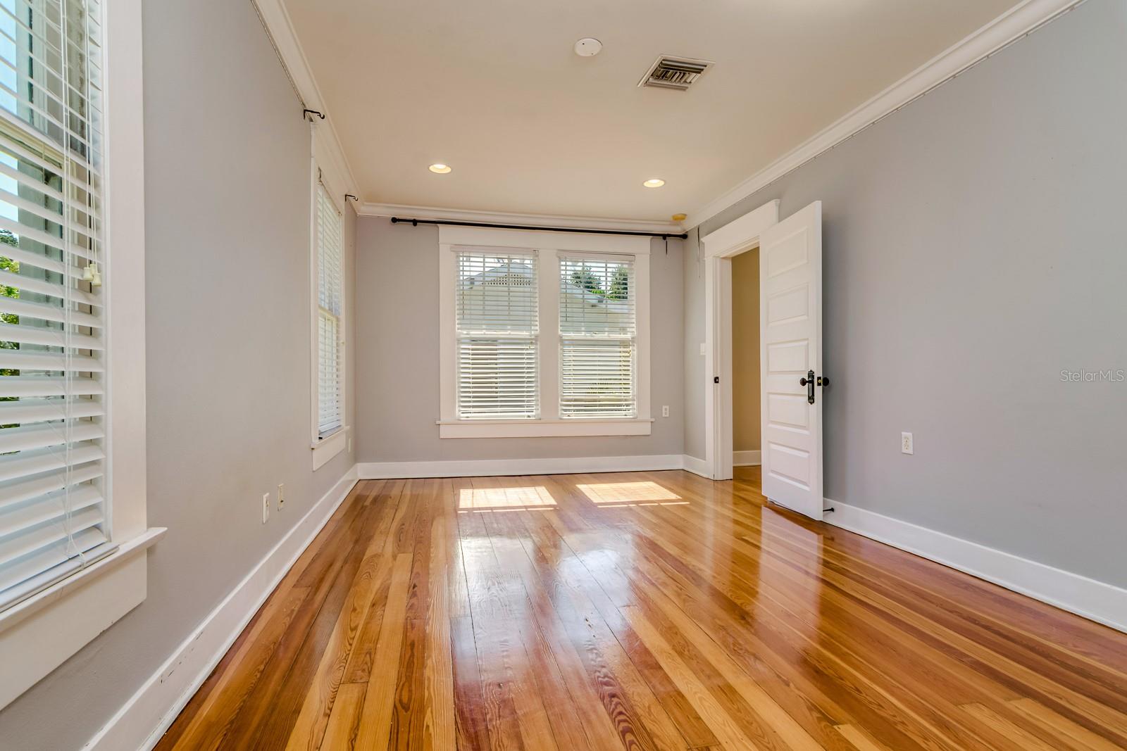 HYDE PARK WEST - Residential