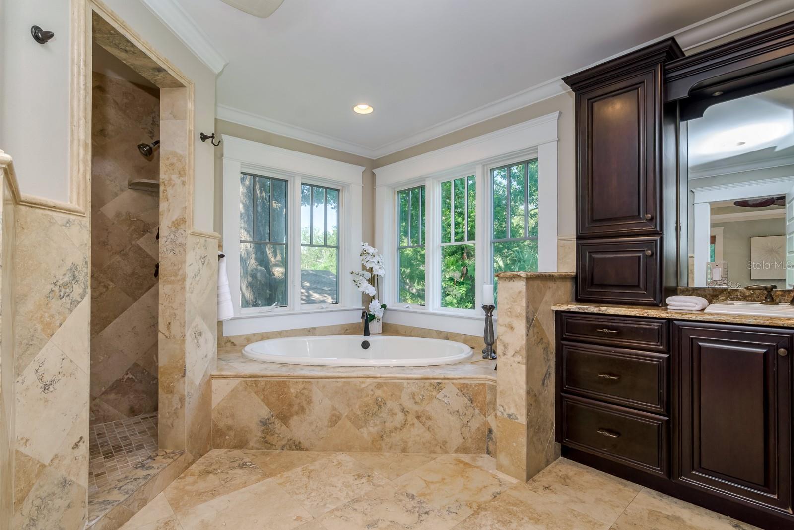 HYDE PARK WEST - Residential