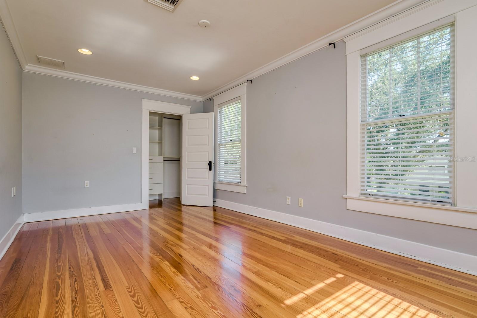 HYDE PARK WEST - Residential