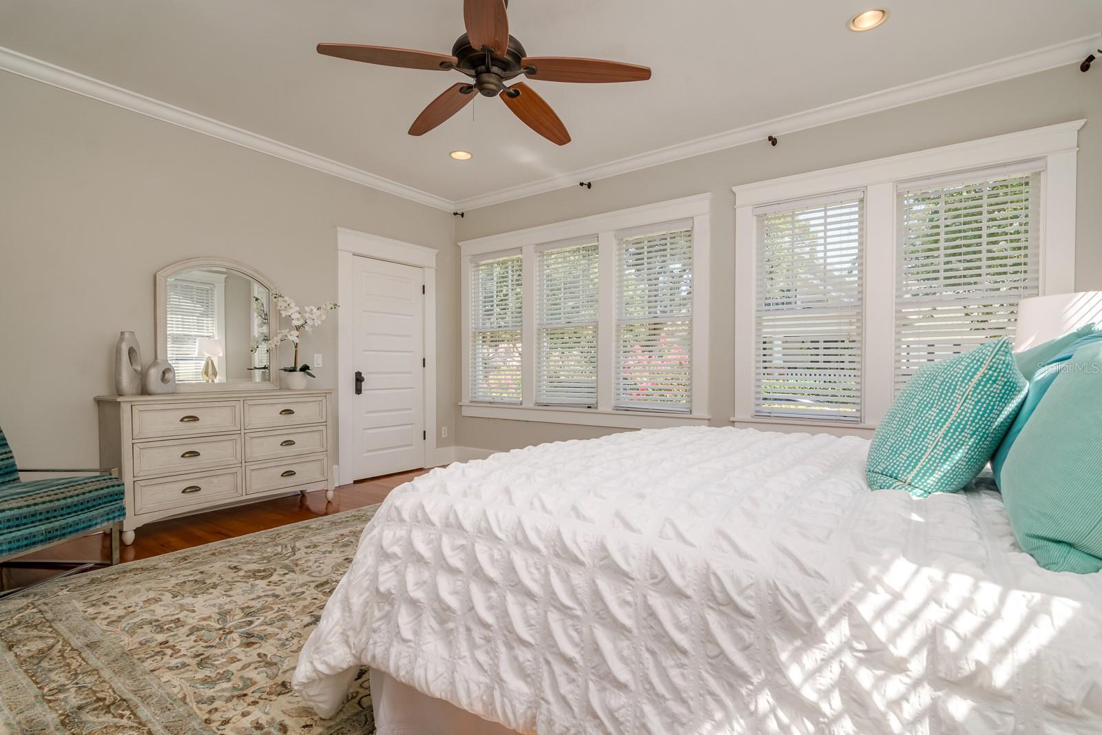 HYDE PARK WEST - Residential