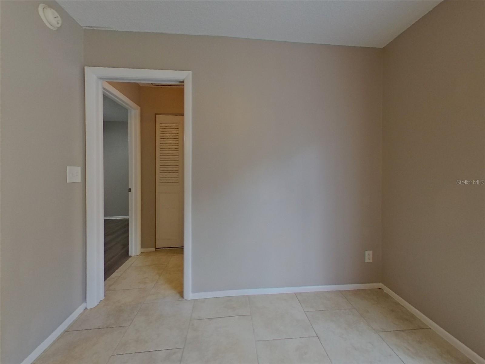 1708 HIBISCUS CIRCLE N