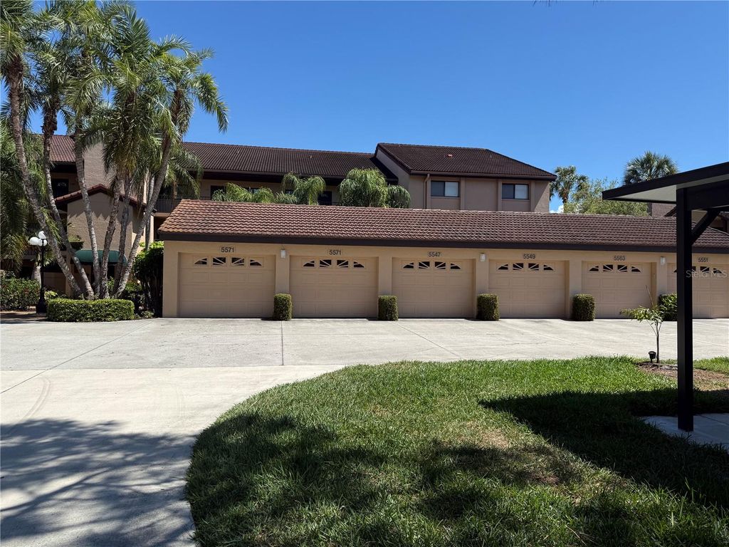 Photo of 5547 Ashton Lake Drive #5547, Sarasota, FL 34231 (MLS # A4686214)