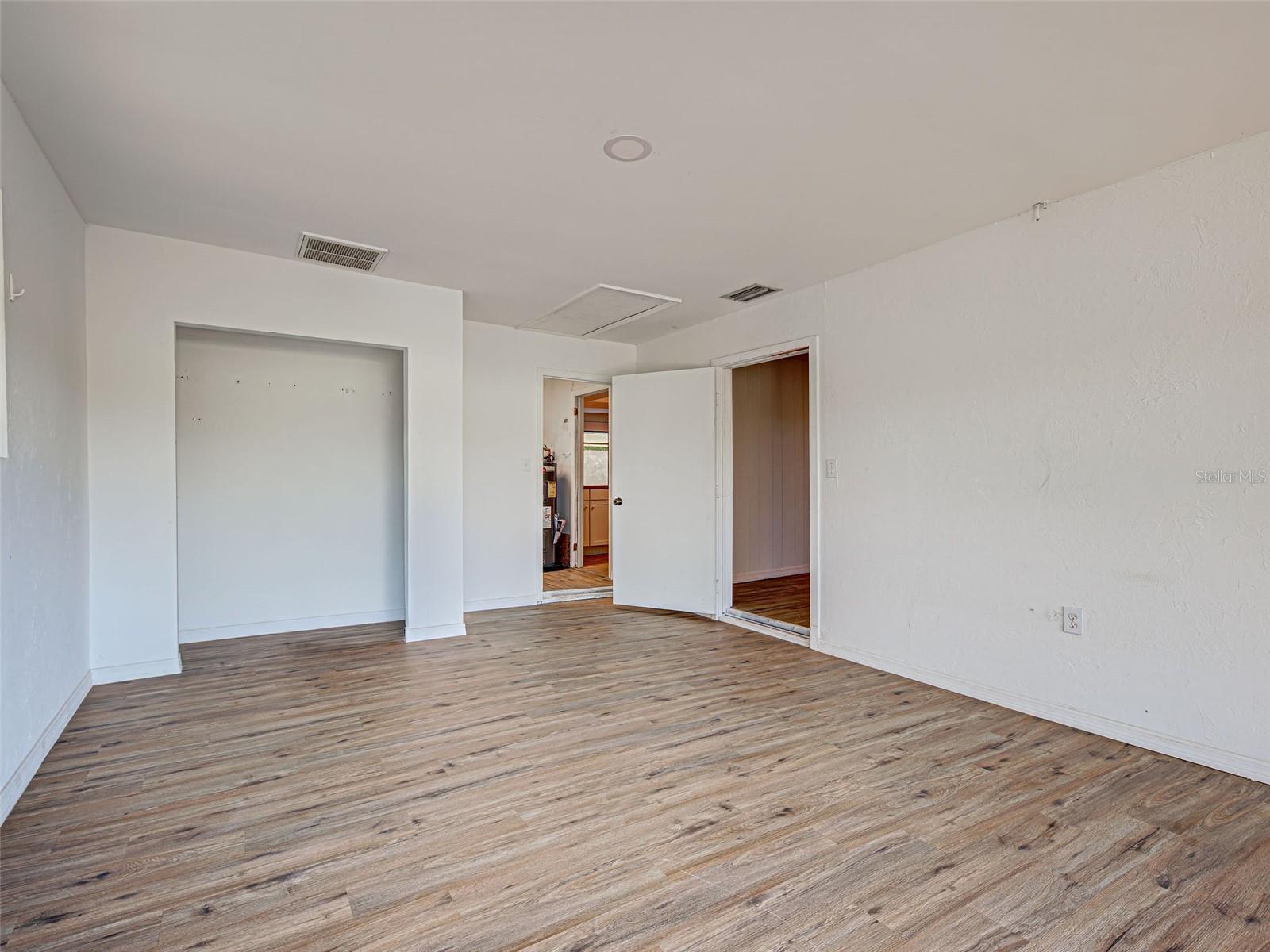 ENGLEWOOD OF - Residential