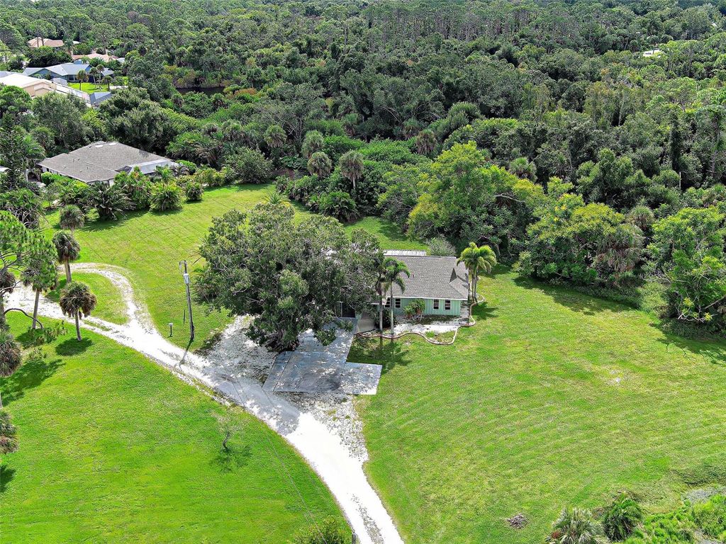 Photo of 425 Morrison Avenue, Englewood, FL 34223 (MLS # D6144406)