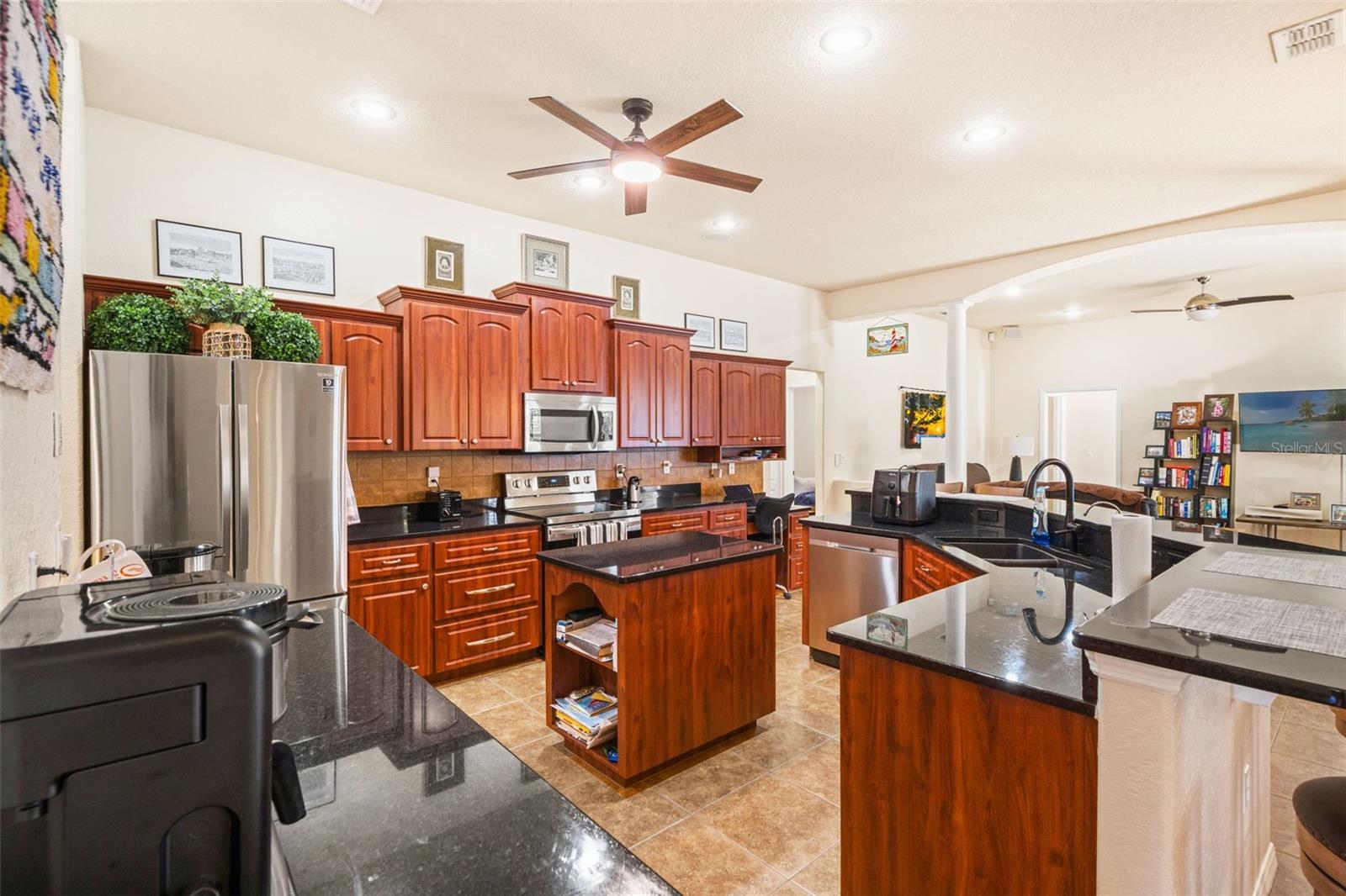 ENCLAVE OF WOODLAND WATERS,THE - Residential