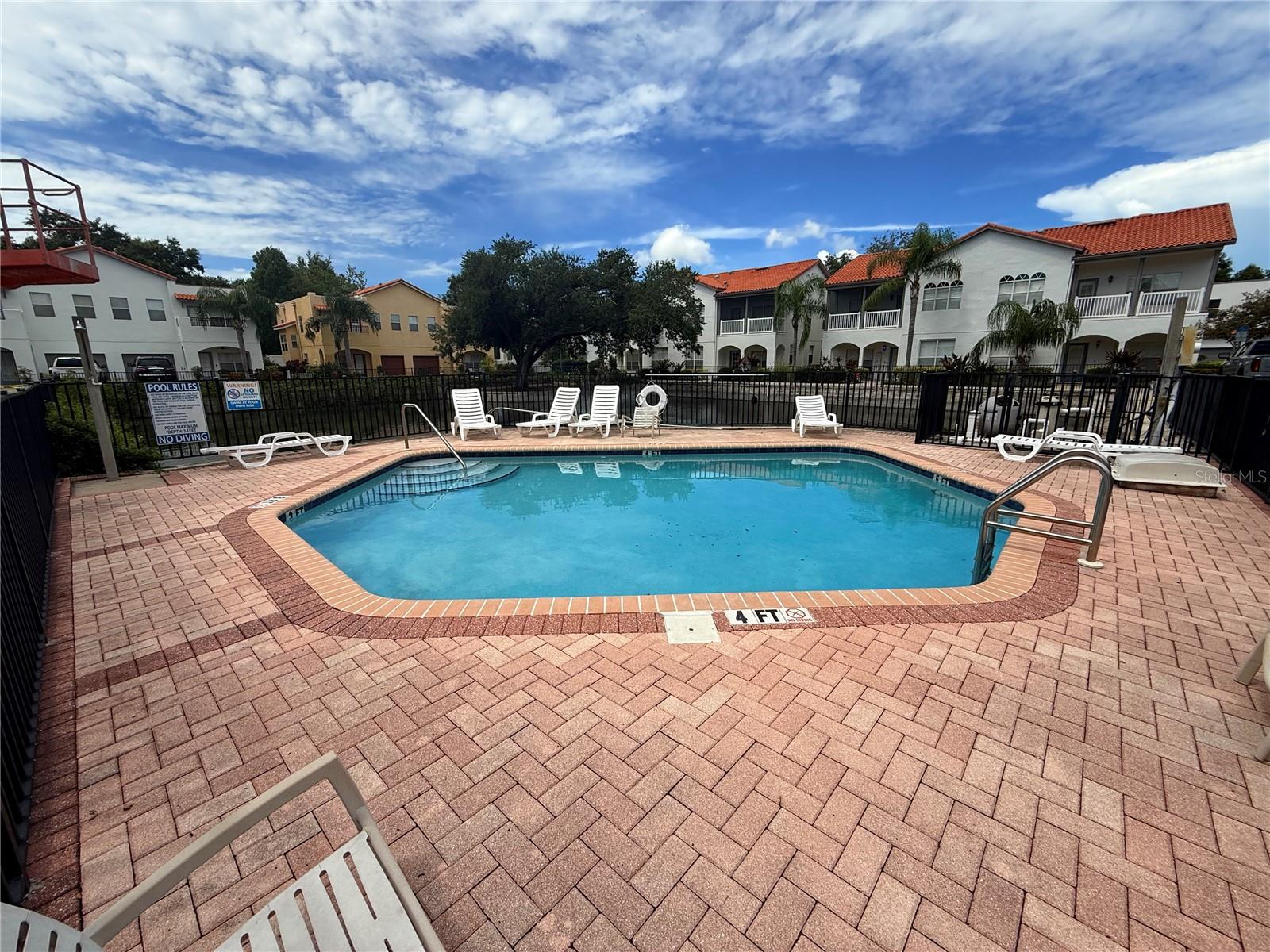 VILLAS OF TOSCANA TWNHMS - Residential Lease