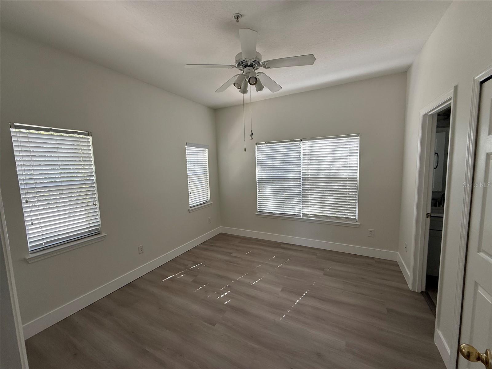 VILLAS OF TOSCANA TWNHMS - Residential Lease