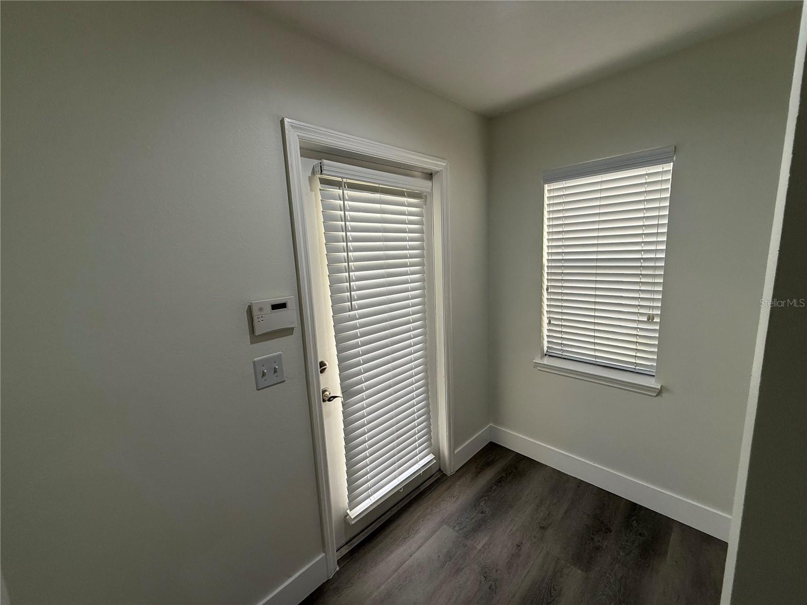 VILLAS OF TOSCANA TWNHMS - Residential Lease