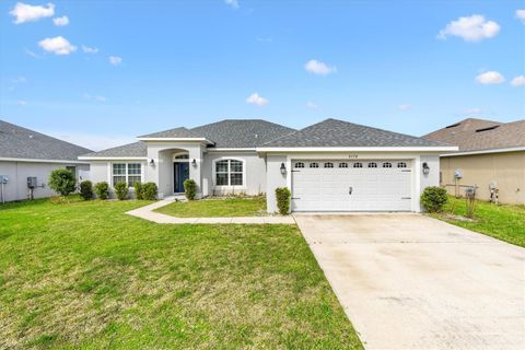 Photo of 9778 Pepper Tree Place, Wildwood, FL 34785 (MLS # G5110038)