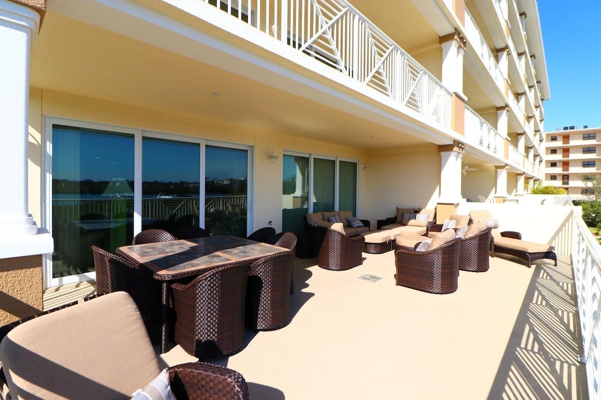 DOLPHIN KEY CONDO - Residential