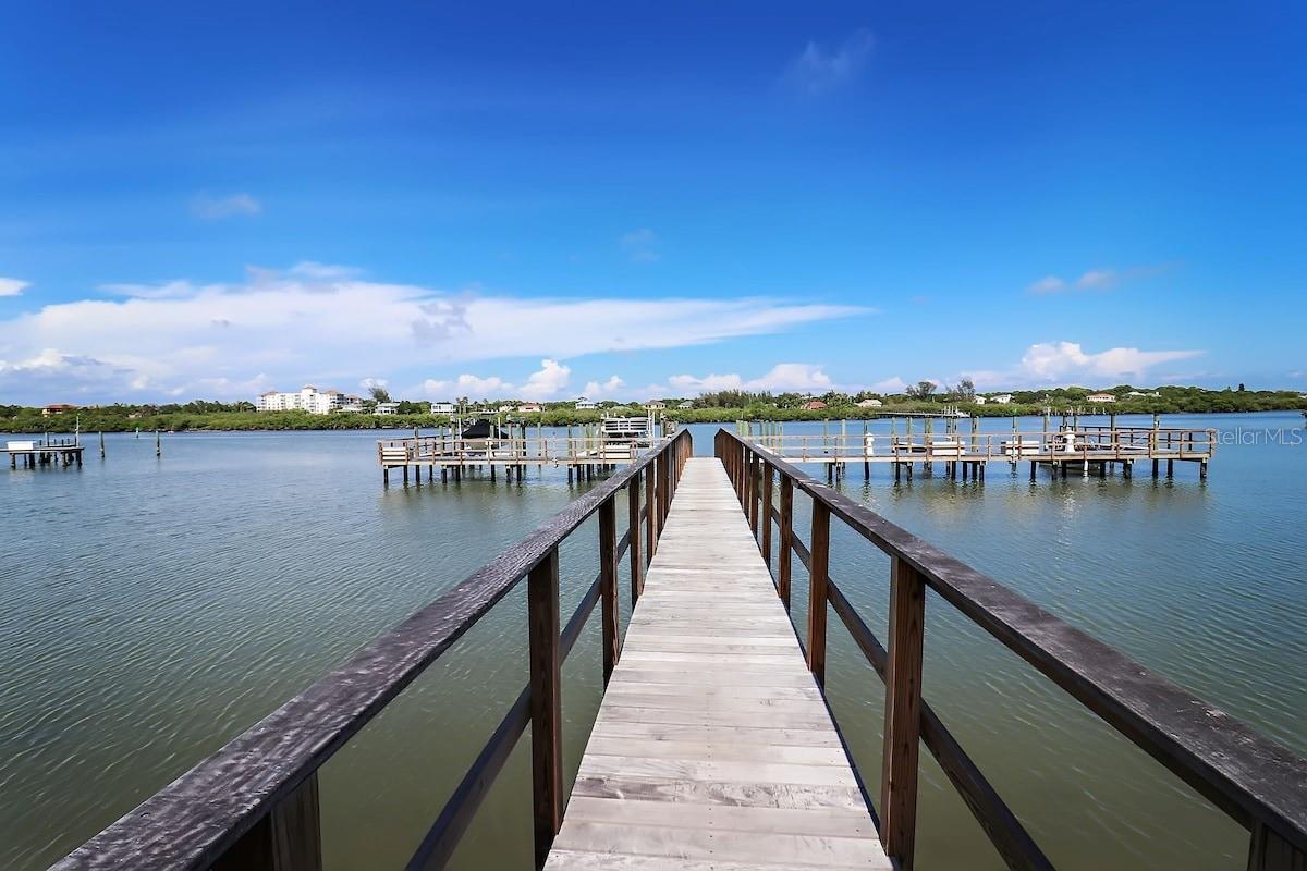 DOLPHIN KEY CONDO - Residential