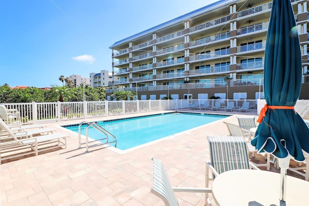 DOLPHIN KEY CONDO - Residential