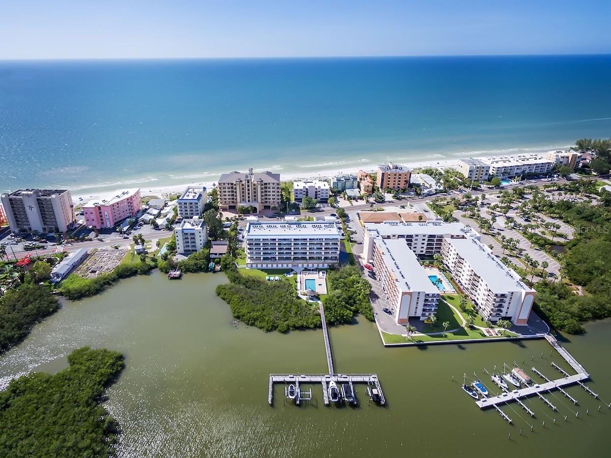 DOLPHIN KEY CONDO - Residential