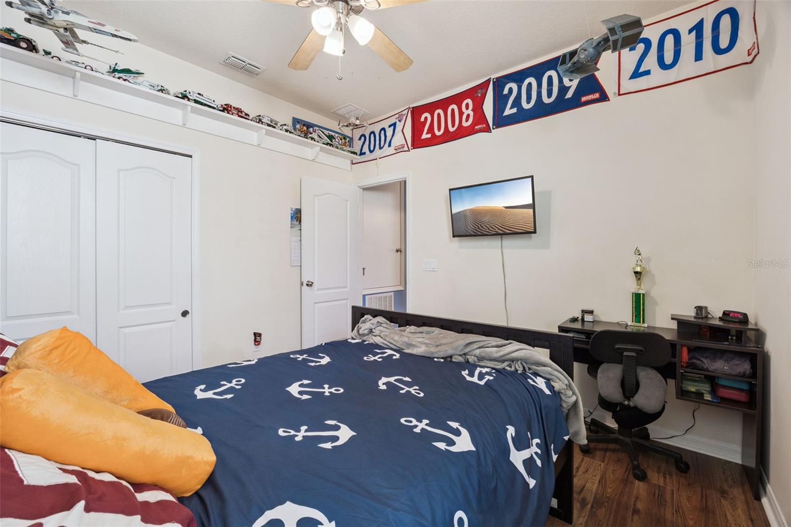 WATERSIDE POINTE - Residential