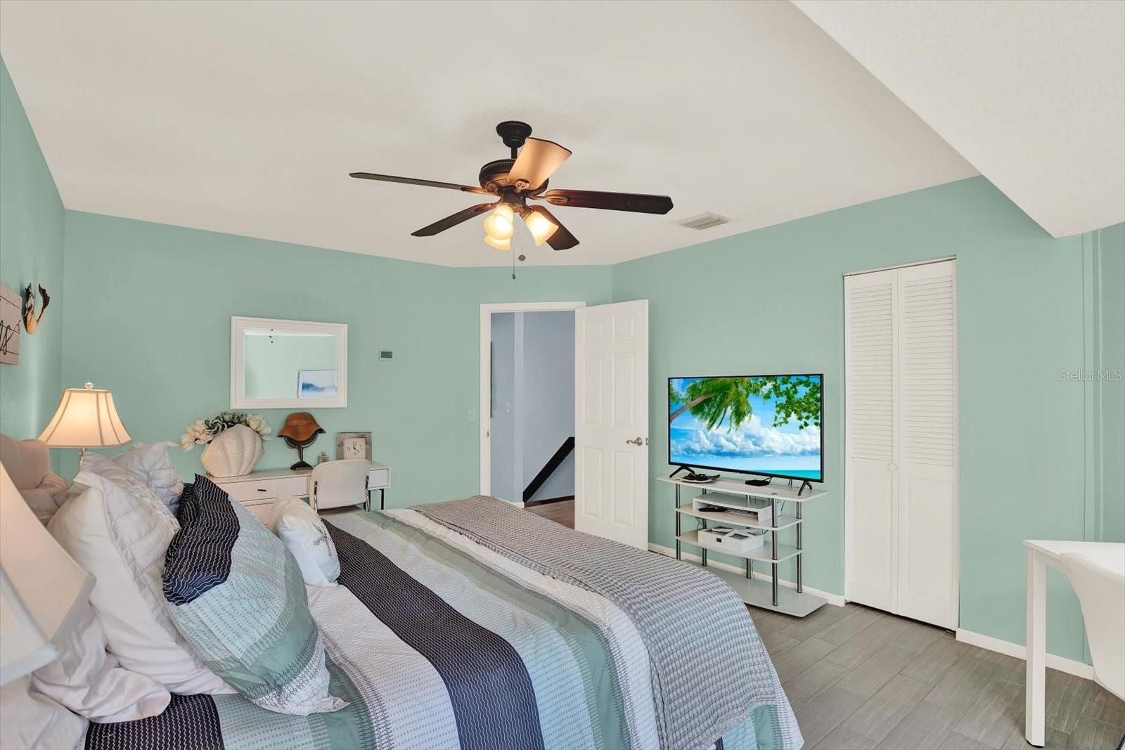 ISLAND CLUB OF TARPON - Residential
