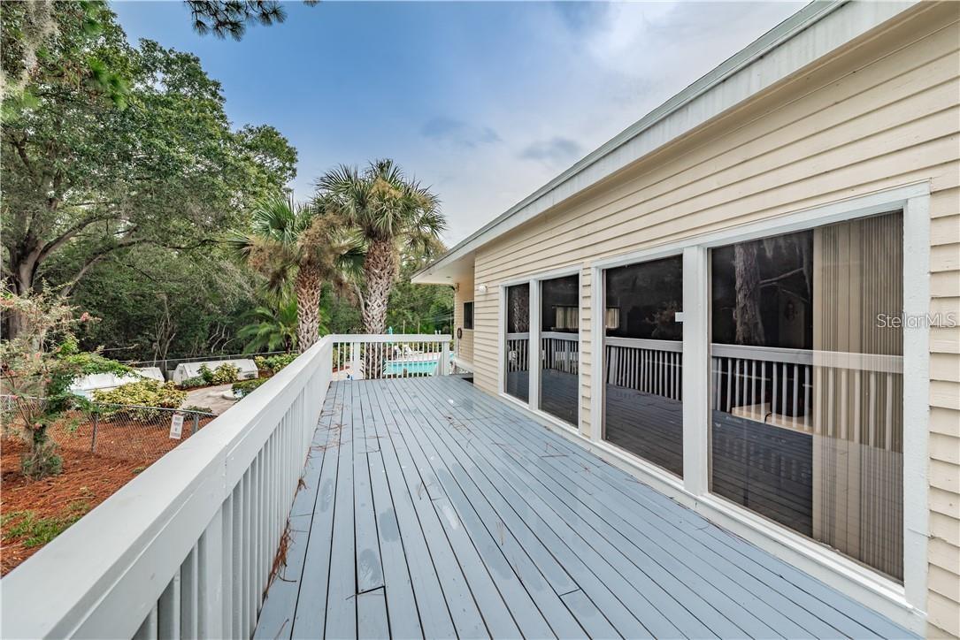 ISLAND CLUB OF TARPON - Residential
