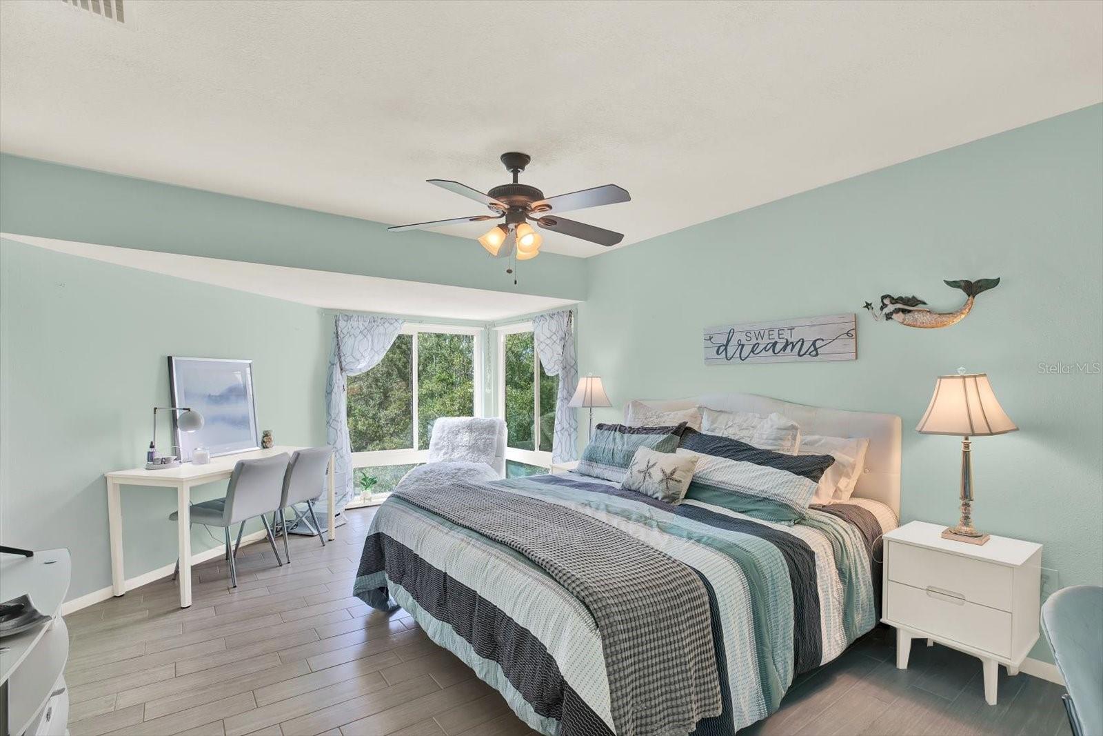 ISLAND CLUB OF TARPON - Residential