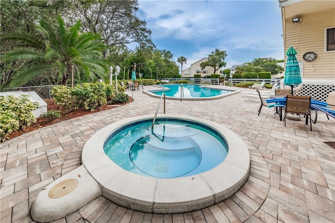 ISLAND CLUB OF TARPON - Residential