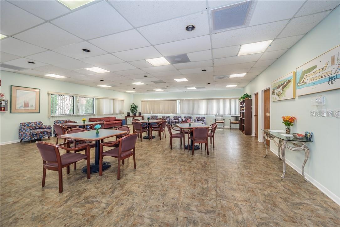 ISLAND CLUB OF TARPON - Residential