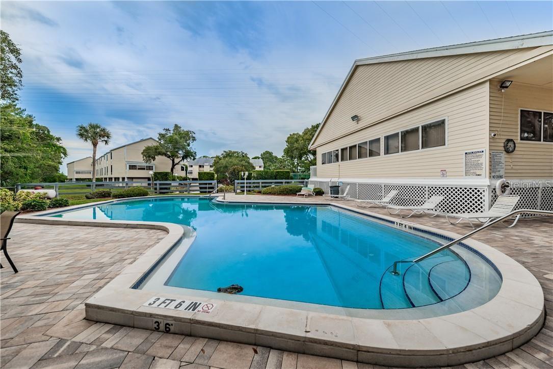 ISLAND CLUB OF TARPON - Residential